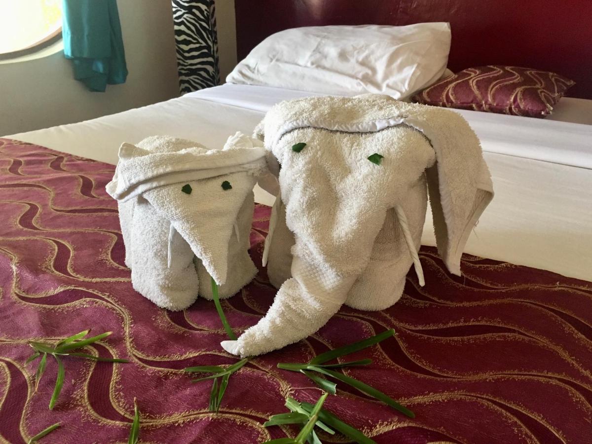 Eleven Pearl Boutique Hotel & Spa เดียนีบีช ภายนอก รูปภาพ