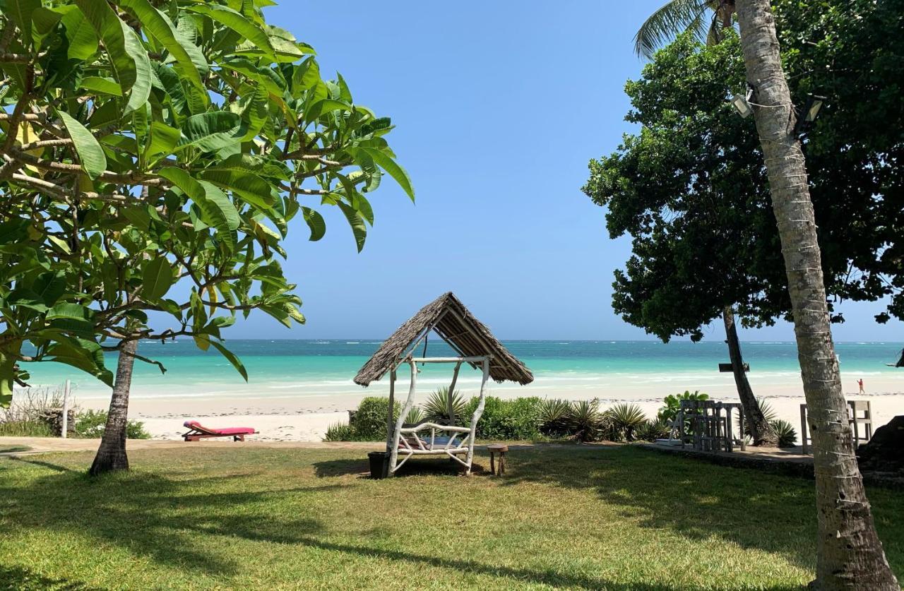Eleven Pearl Boutique Hotel & Spa เดียนีบีช ภายนอก รูปภาพ