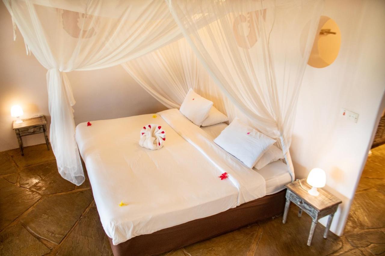Eleven Pearl Boutique Hotel & Spa เดียนีบีช ภายนอก รูปภาพ