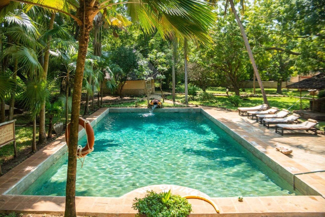 Eleven Pearl Boutique Hotel & Spa เดียนีบีช ภายนอก รูปภาพ